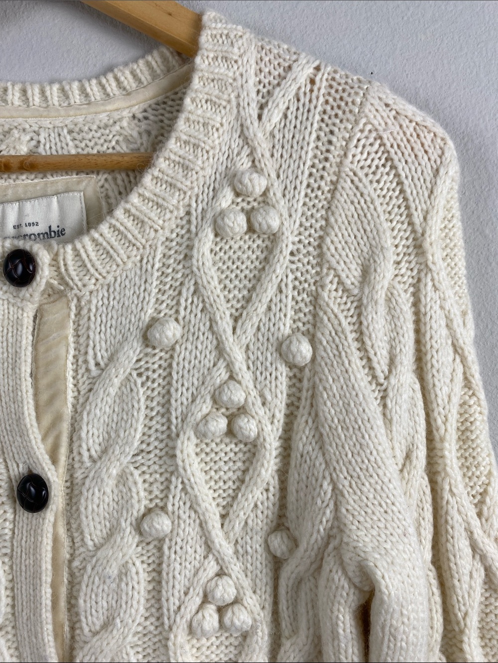 Abercrombie & Fitch Y2K Cable Knit Bobble Cardigan Sweater | 3/4 Sleeves | Ivory - Picture 10 of 16